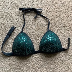 🧜‍♀️ Mermaid bikini top with sequins